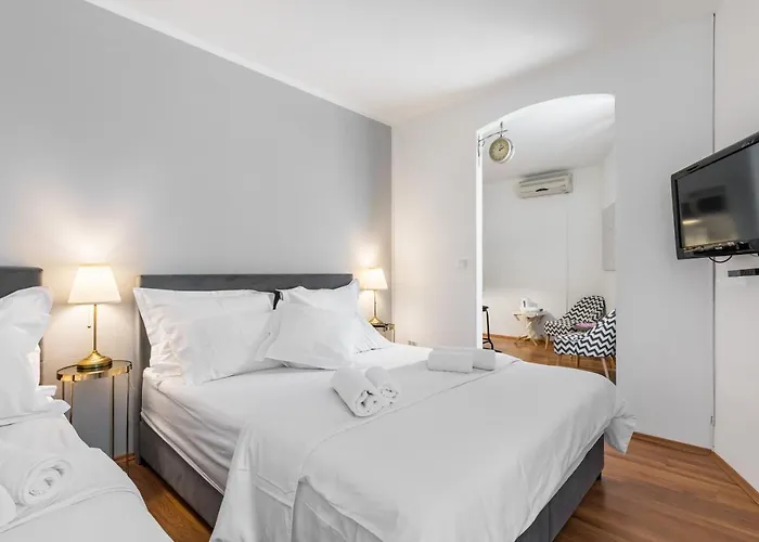 Studio Nana - By Golden Gate, Old Town Split