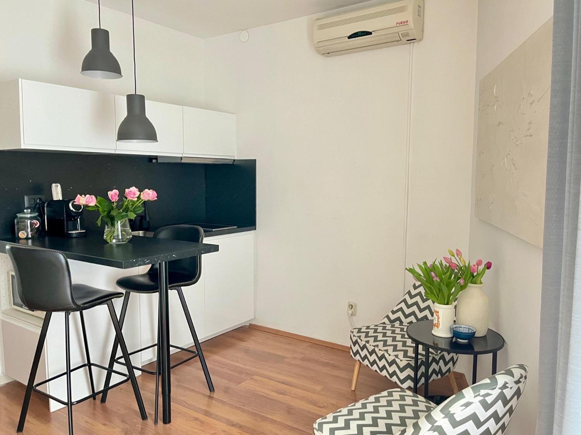 Nana - By Golden Gate, Old Town Appartement *